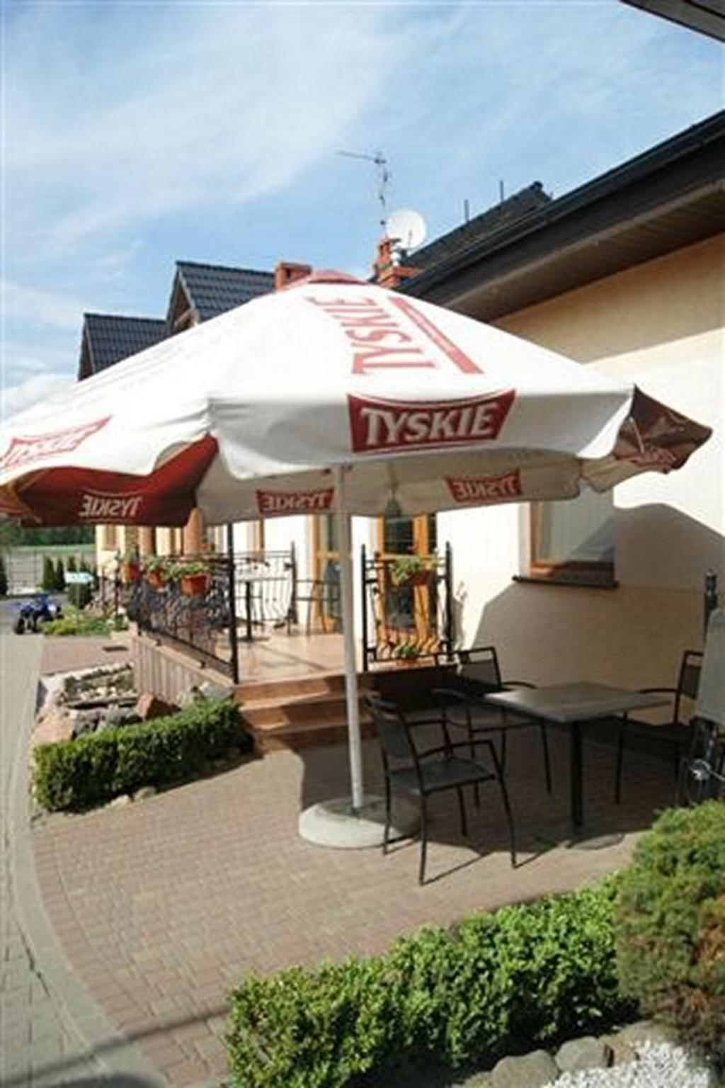 Pokoje Goscinne Gum-Bar Biskupice  Exterior foto